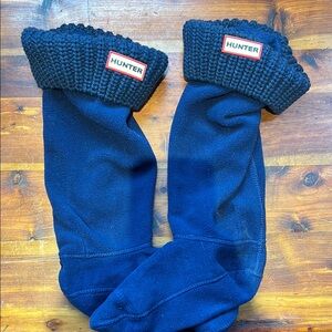 Hunter cable knit boot Socks in navy blue